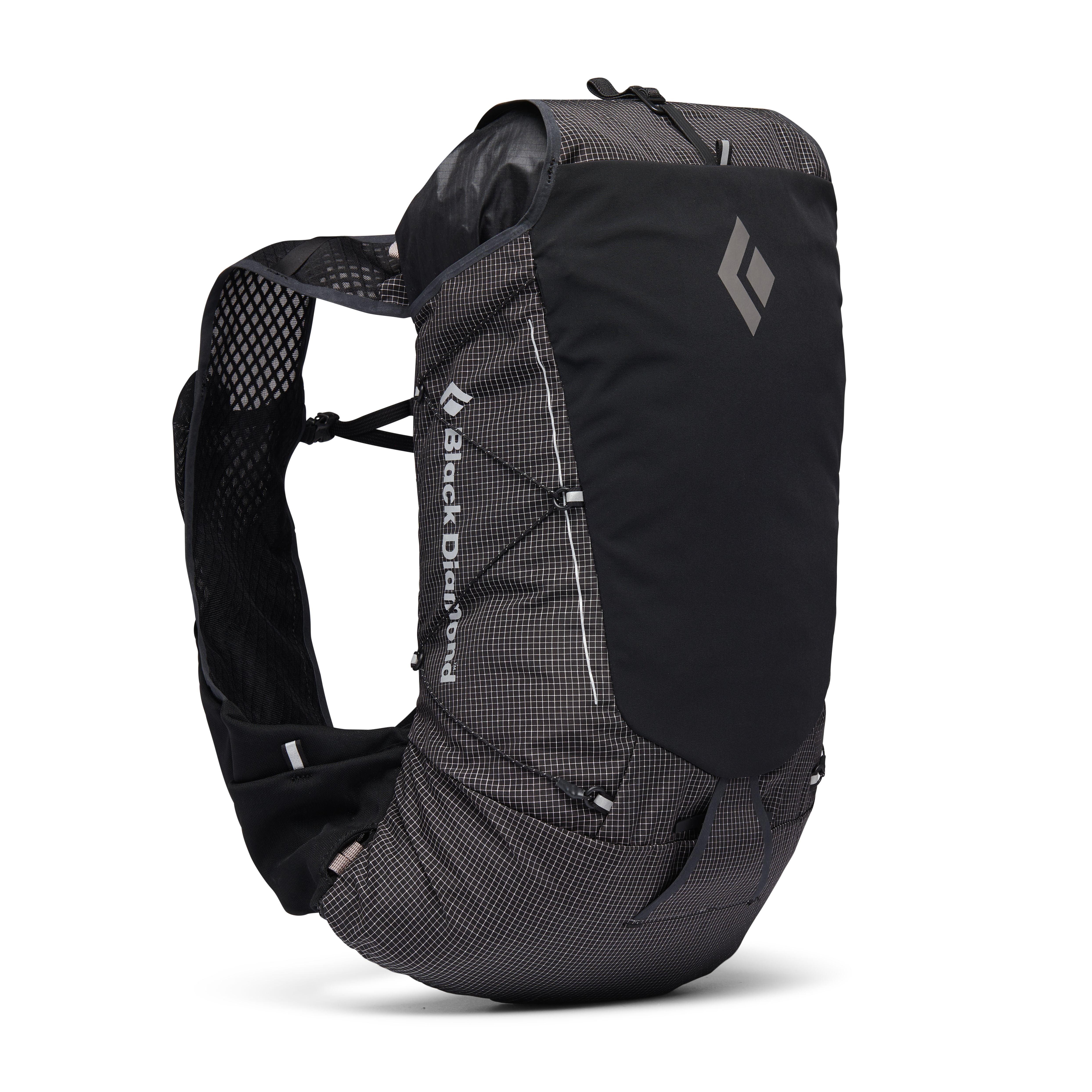 680007_0002_DISTANCE 22 BACKPACK_Black_01_