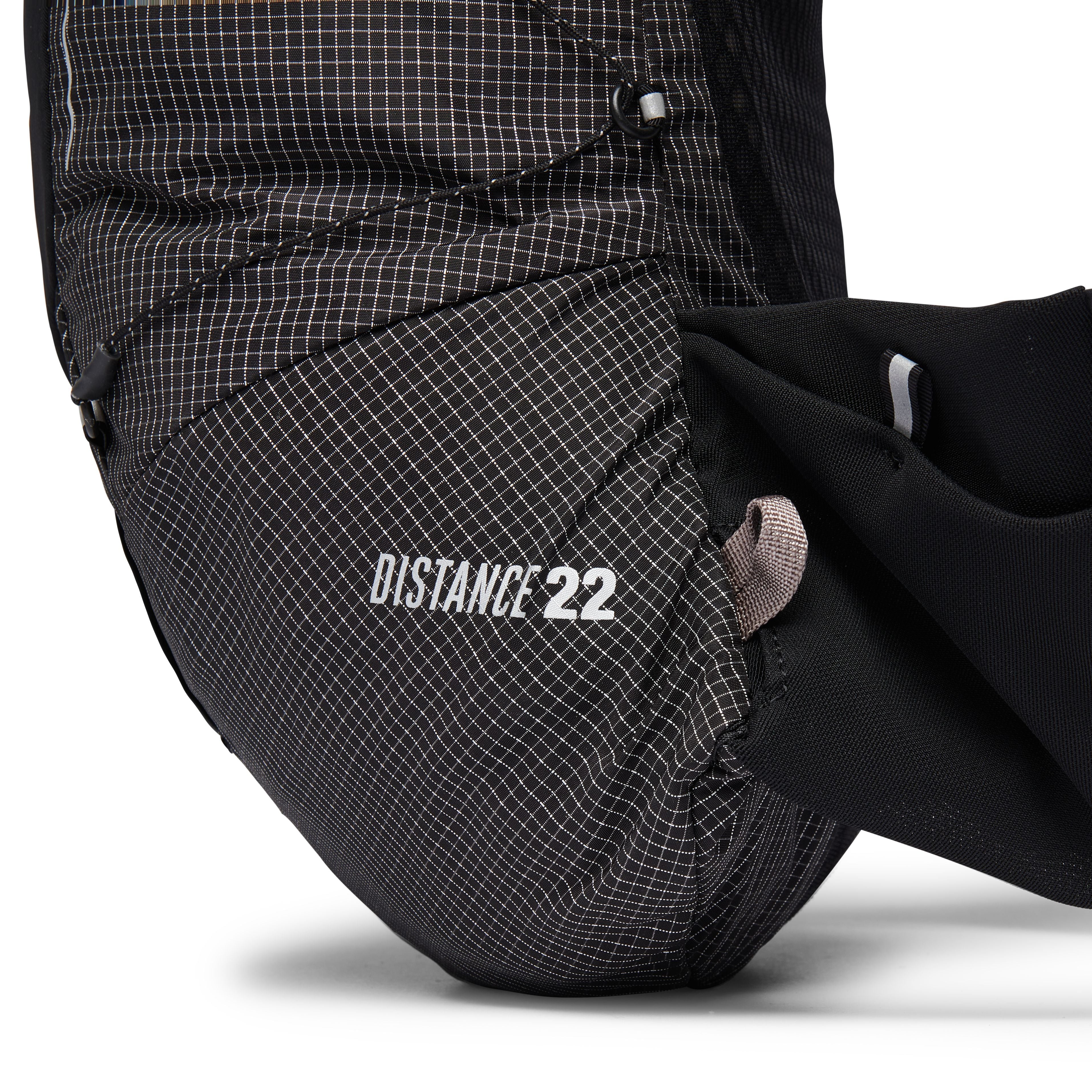 680007_0002_DISTANCE 22 BACKPACK_Black_04_