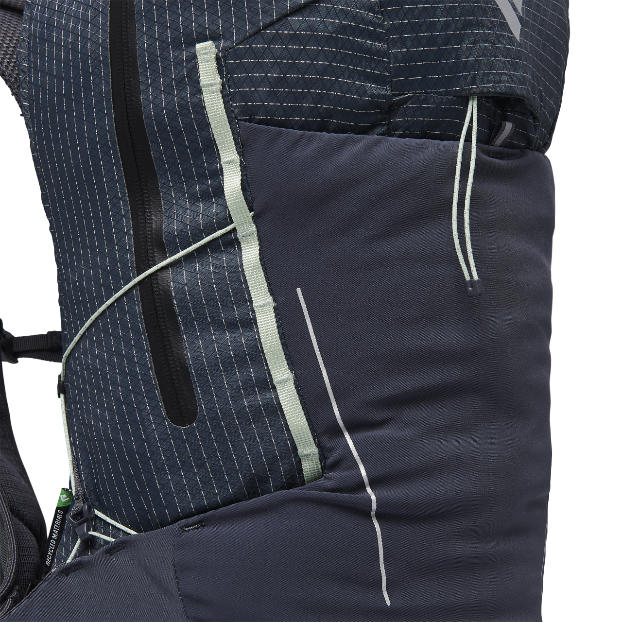 680016_9493_W PURSUIT BACKPACK 30 L_Carbon Foam Green_04_