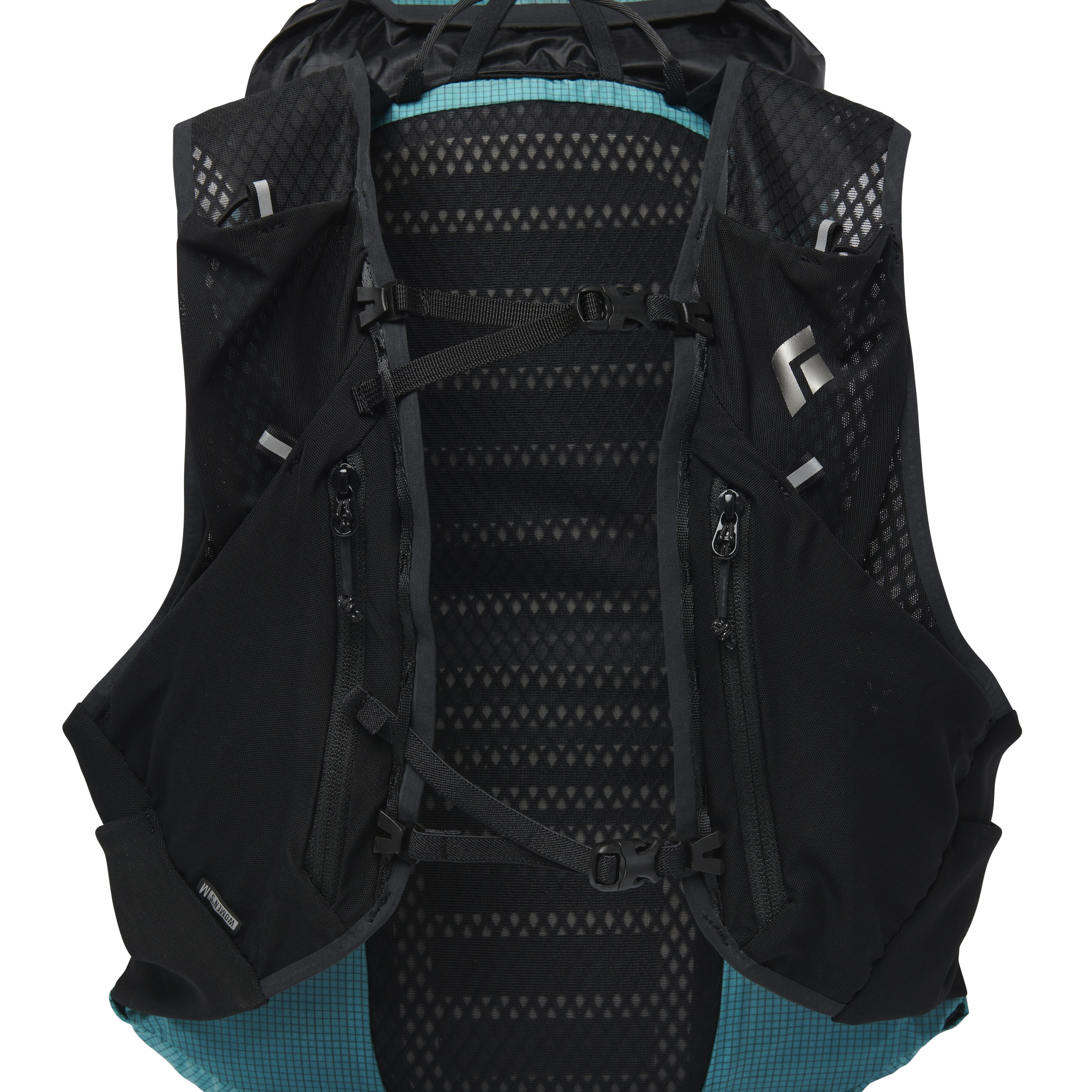 680017_4050_W DISTANCE 22 BACKPACK_Dark Patina_03_