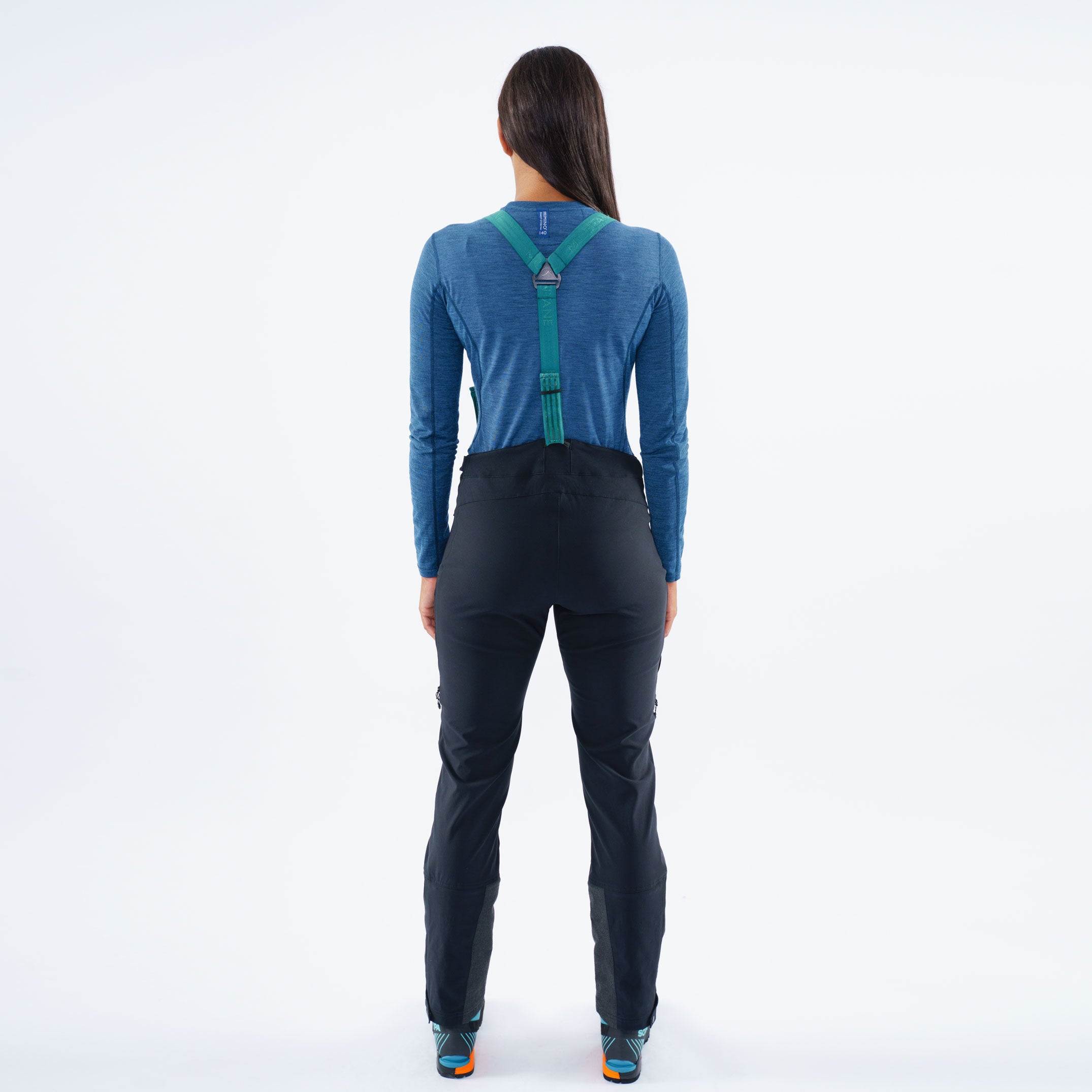 FGDPRBLA_FEM_GRADIENT_PANTS-12