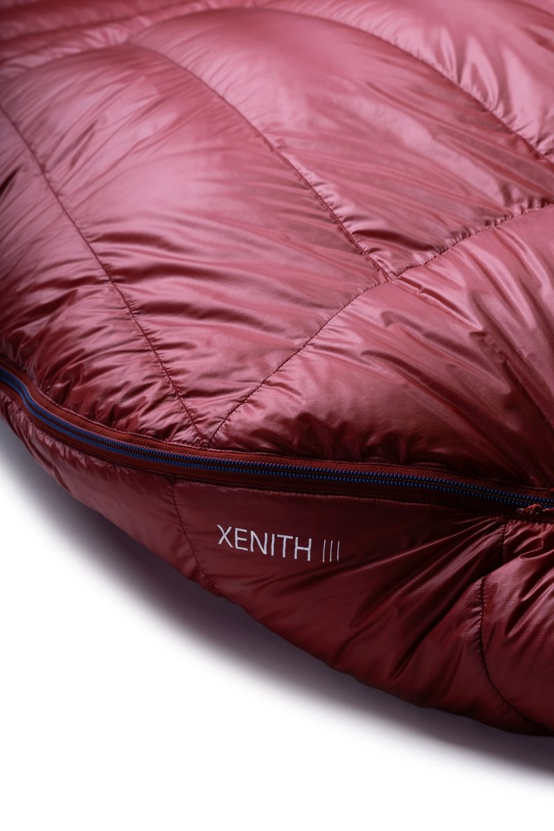 ME-007685_Xenith_III_Me-01979_Merlot - Medium4