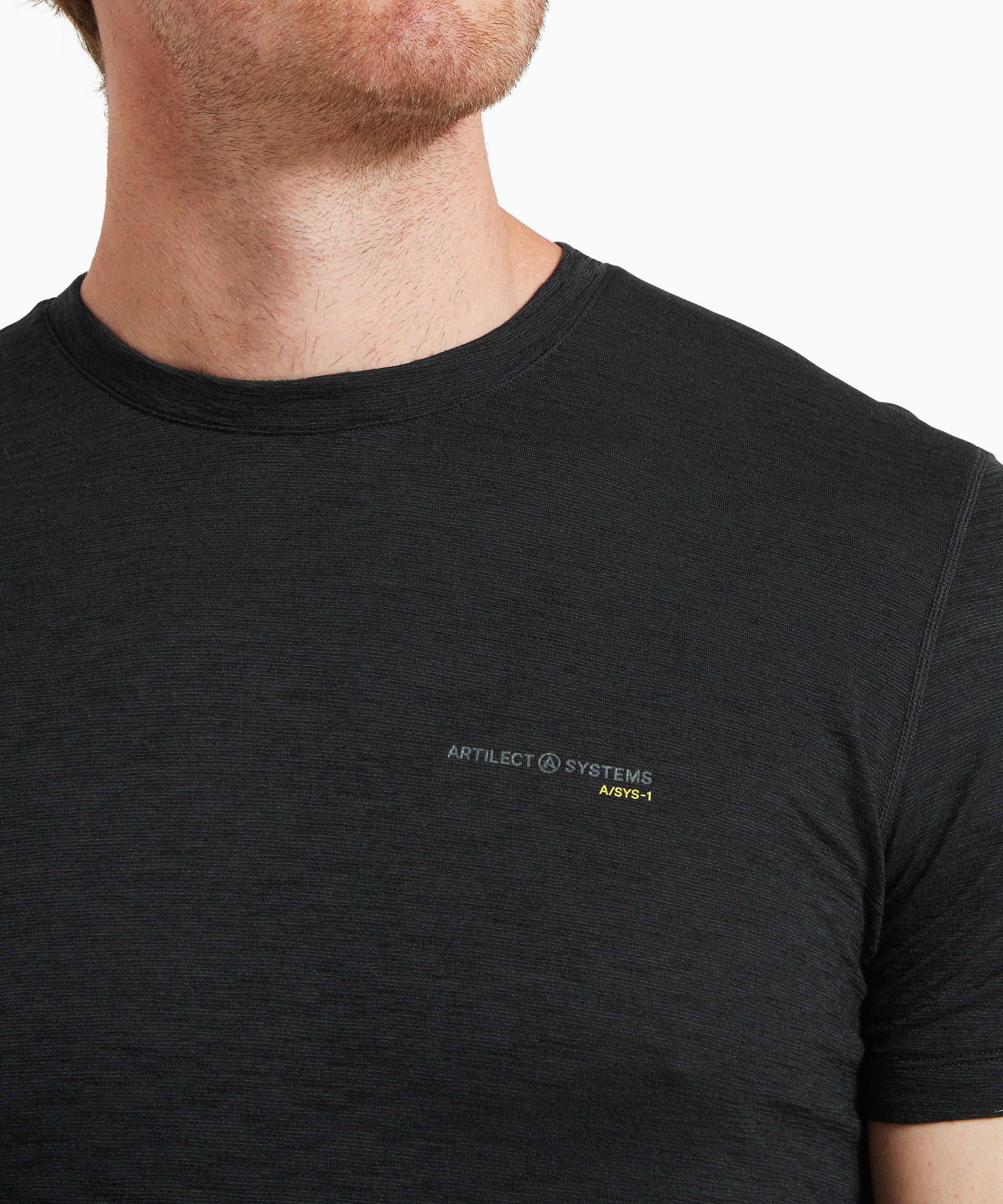 artilect-mens-122m101-blk-sprint-tee-black-model-05