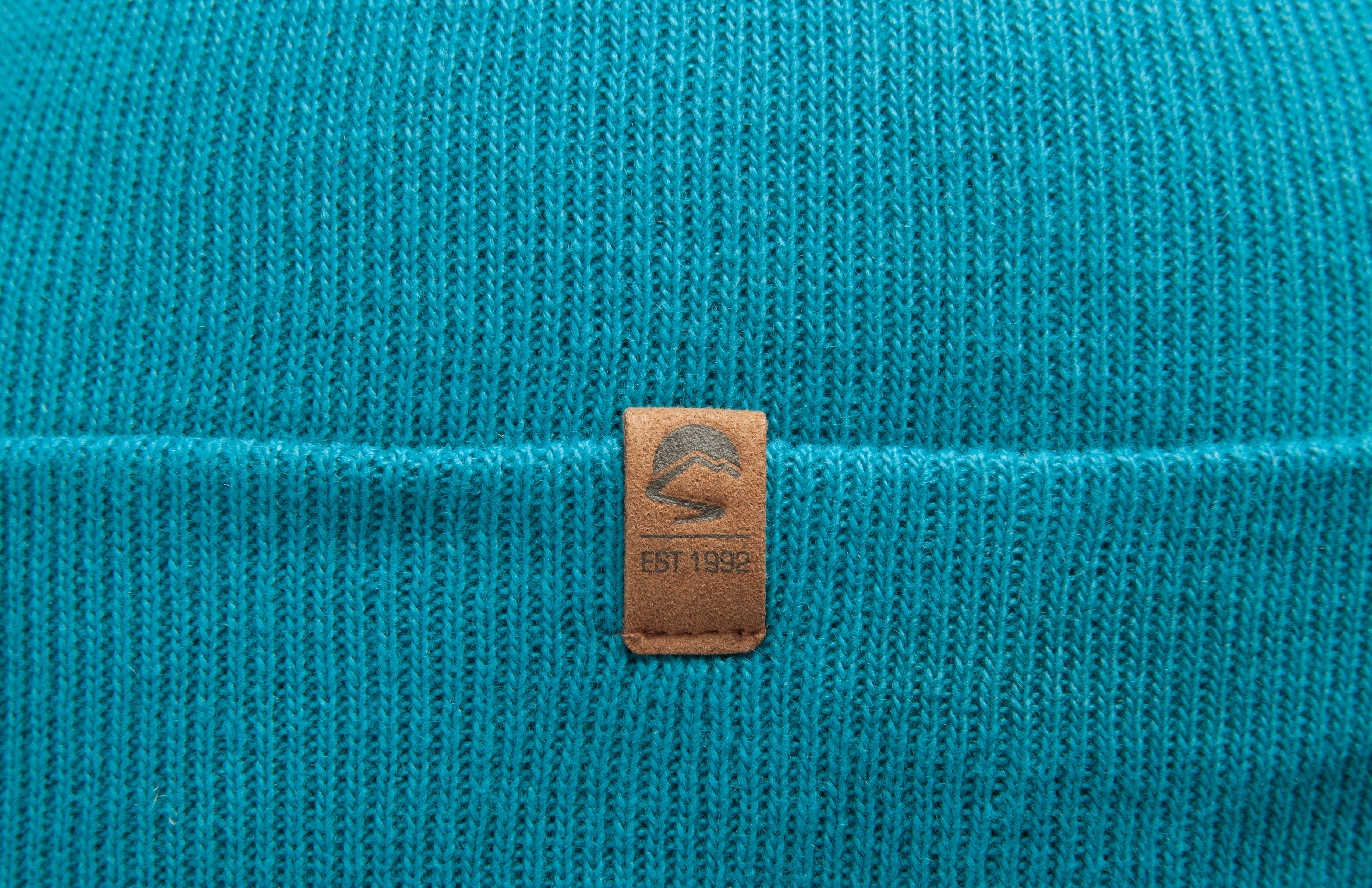 neptune-beanie-dark-teal-texture-detail-fw21-HR