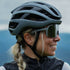sport-sonnenbrille-eddy-shark-grey-silver-athletin-closeup-rennrad